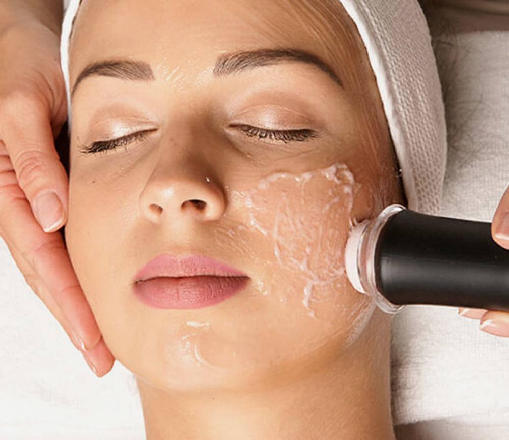 OxyGeneo Facial Treatments